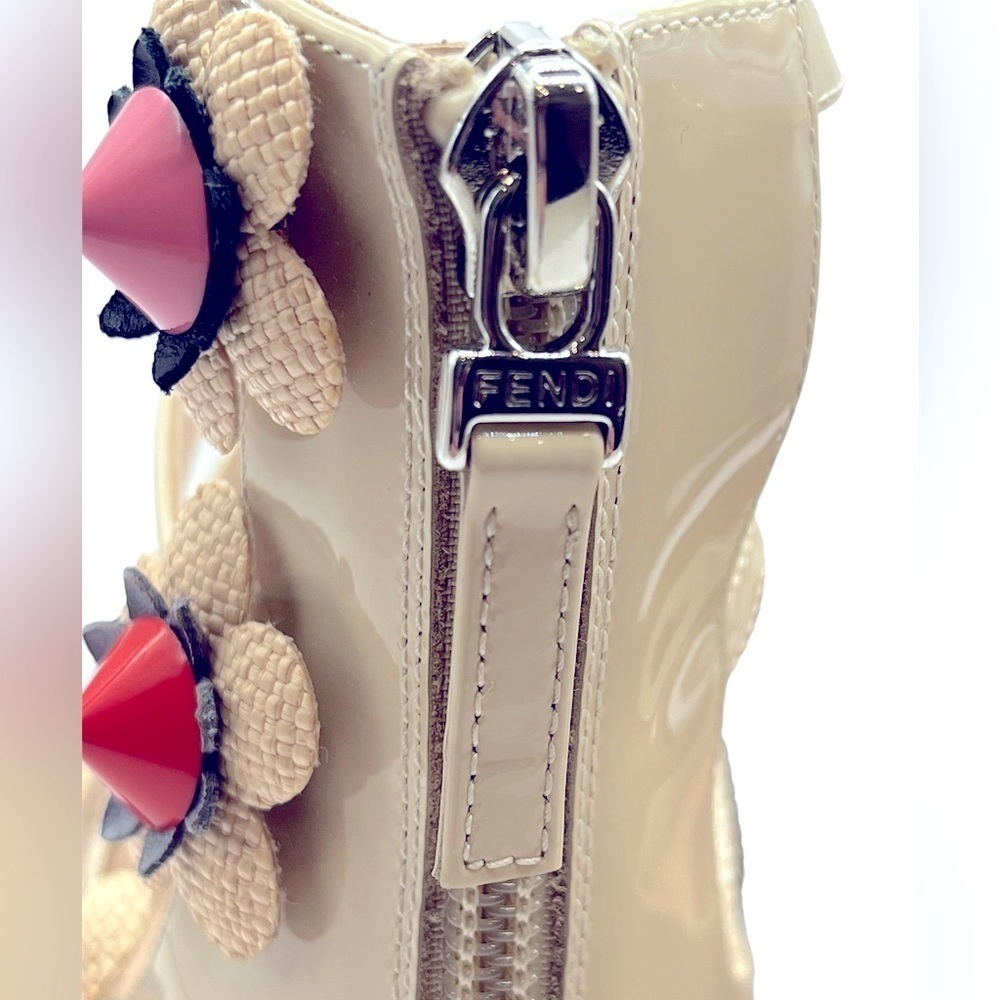 FENDI Flowerpower Patent Leather Ballet Flats Size 39EU 9US - Picture 10 of 16